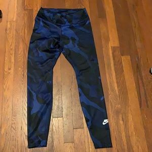 Nike size large camp leggings